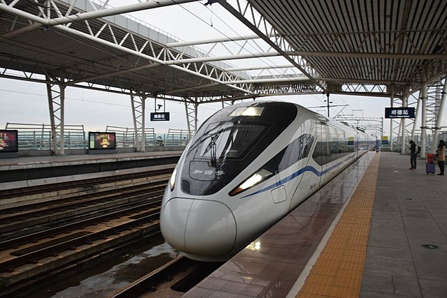 China awards maintenance contract for 71 trains