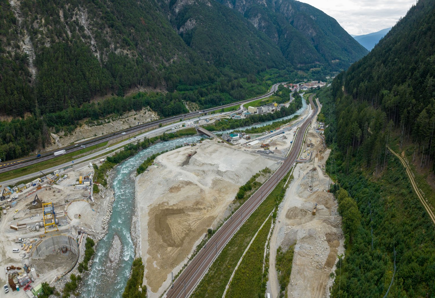 Eisack River underpass