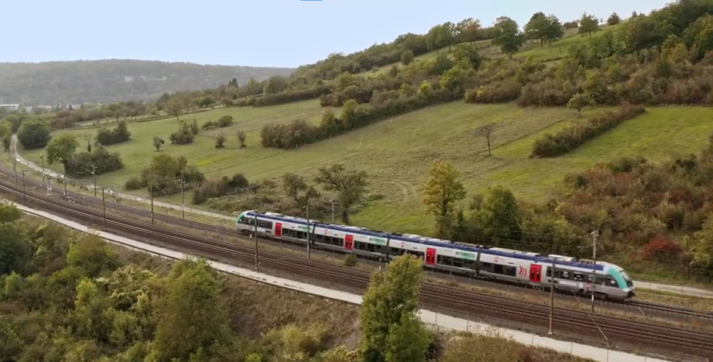 battery-powered regional train 