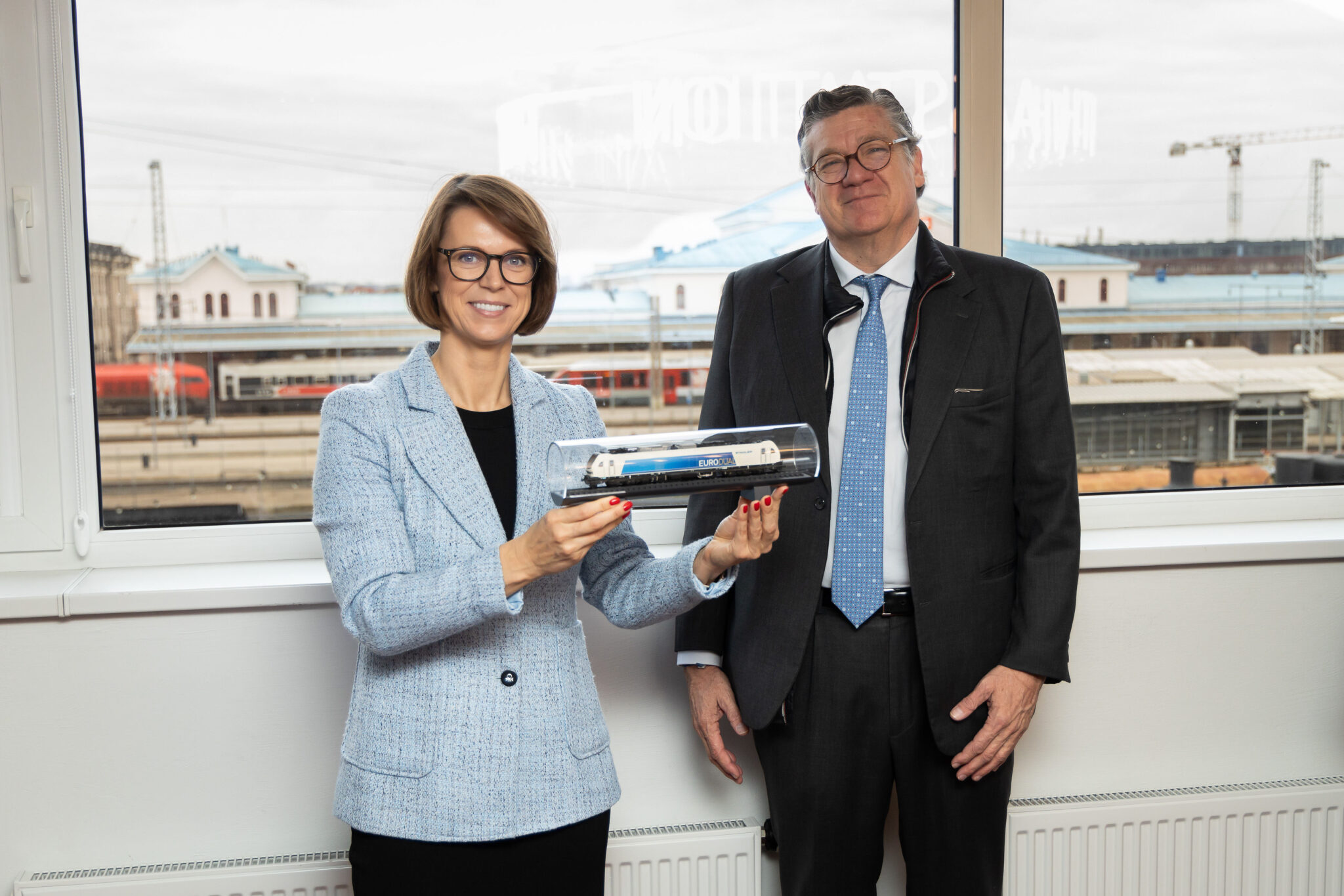 Stadler presents loco features for LTG Cargo